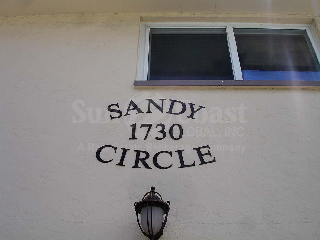 Sandy Circle Signage